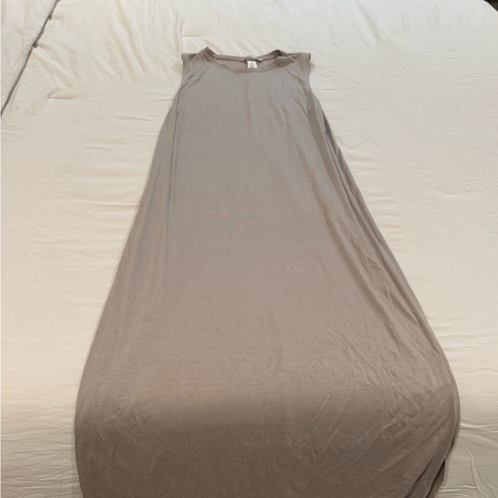 H&M Tan Sleeveless Scoop Neck Maxi Dress